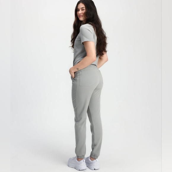 Garde-Malade, ROSIE RE-GARDE™ - QUIET GREY - Jogger Scrub Pants, Tall Medium - Picture 8 of 8
